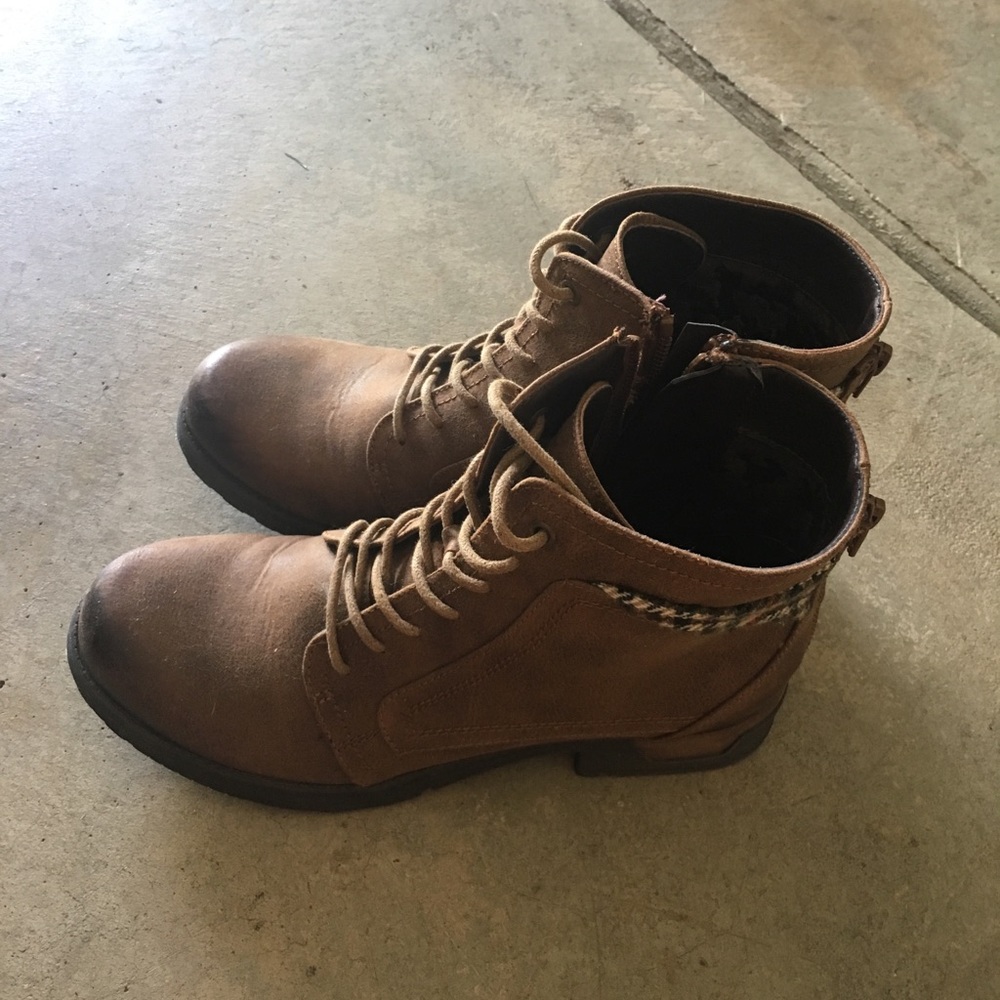 White Mountain Boots View 3
